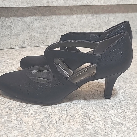 Life Stride Soft System Stylish Black Women's Shoes - Picture 3 of 9